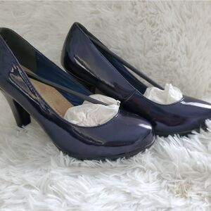 Women's Avon Blue Metallic High Heels Size 6